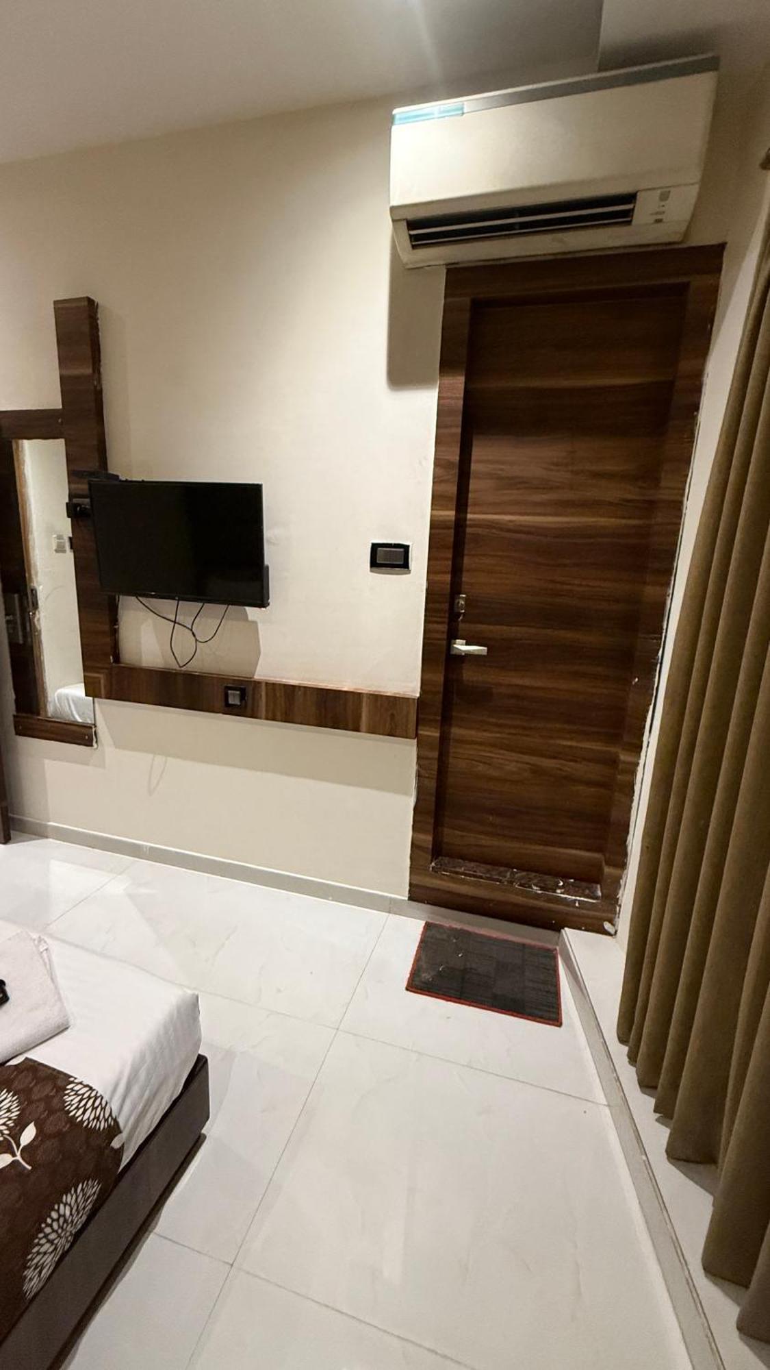 M E R I T O N Hotel T-2 Βομβάη Εξωτερικό φωτογραφία