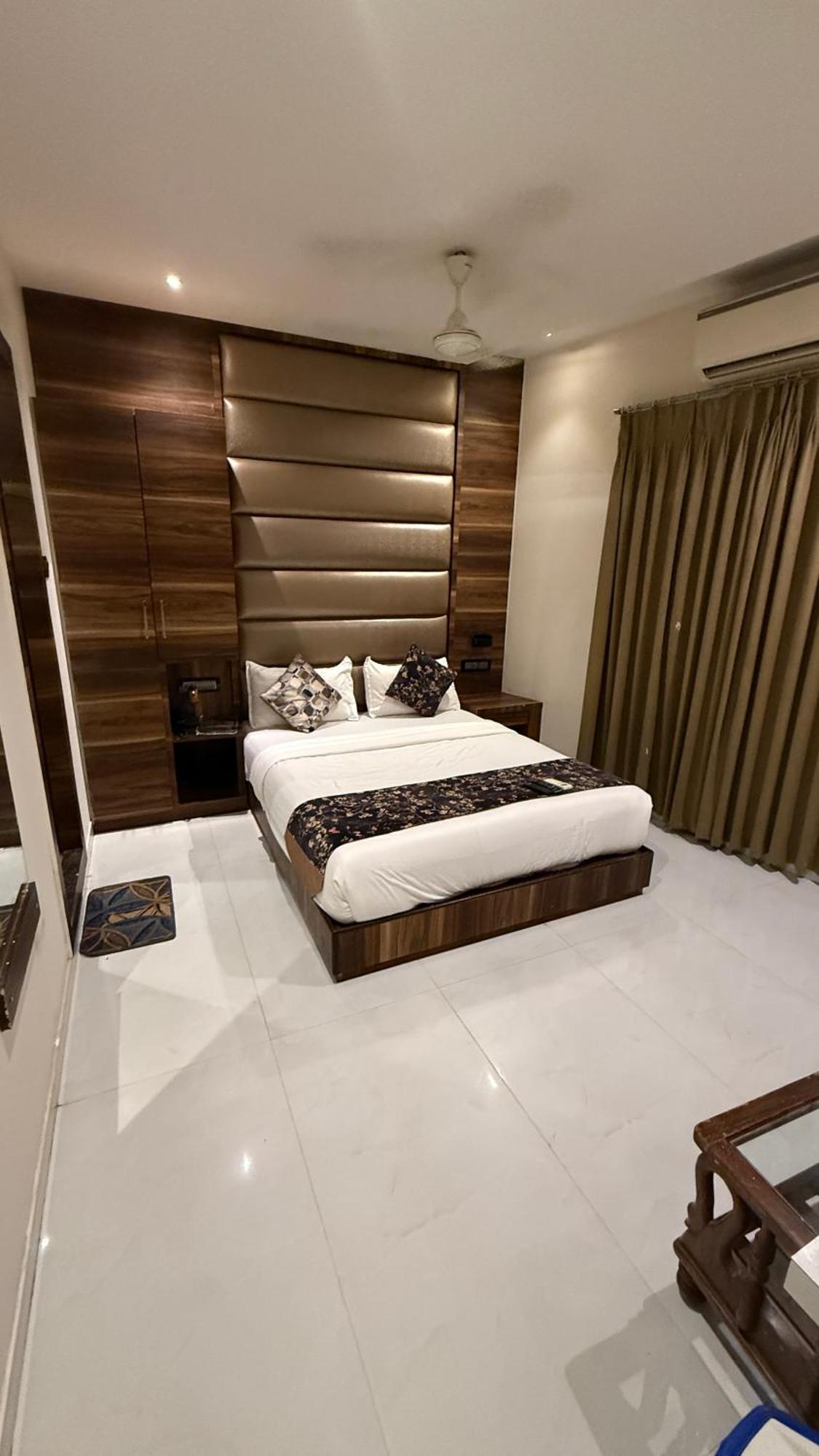 M E R I T O N Hotel T-2 Βομβάη Εξωτερικό φωτογραφία
