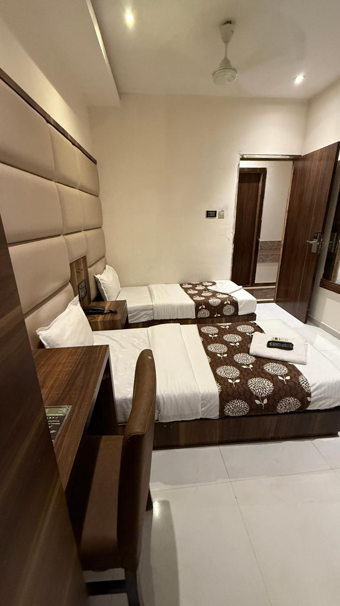 M E R I T O N Hotel T-2 Βομβάη Εξωτερικό φωτογραφία